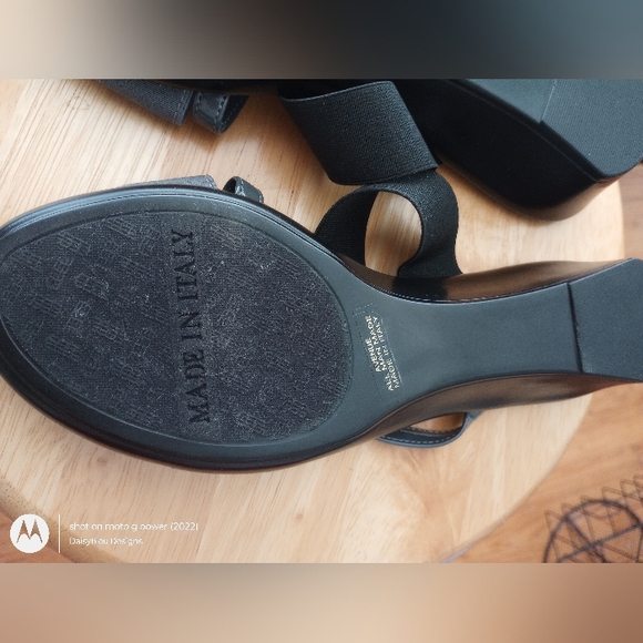 Italian Shoemakers Slip-on Heels/Sandals size 6 1/2 - Picture 5 of 7